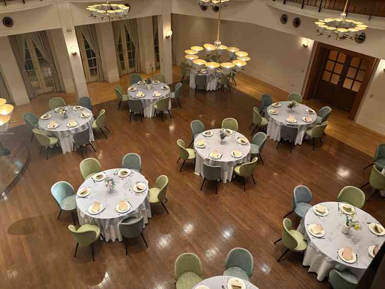 上から見た披露宴会場です。二階席も可能とのことでした。