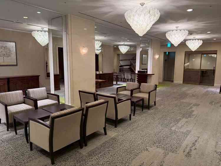 当日受付に使うスペース。広々としており、大人数のゲストが集っても余裕をもって対応できそうです。