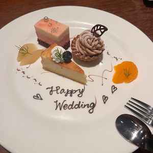 食後のデザートプレート！3種類のケーキはどれも美味しくぺろり食べてしまいました！