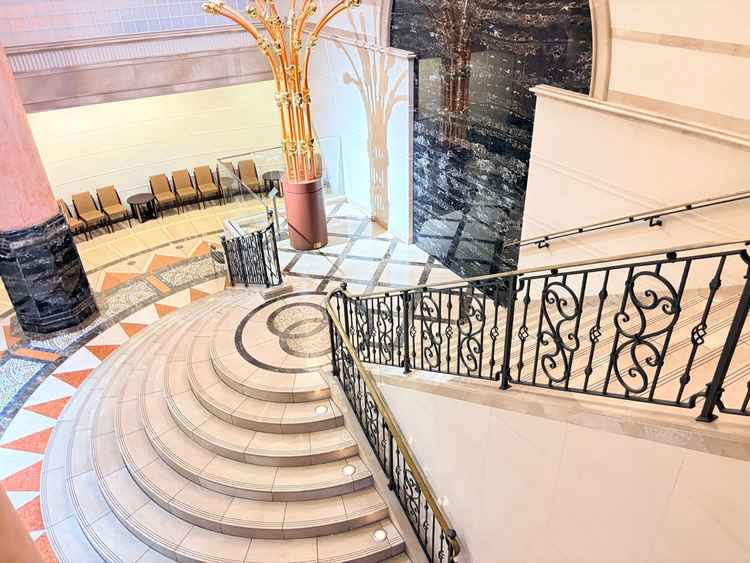 挙式後のフラワーシャワースペース。みんなに見てもらいやすく、広々しているのが良かったです