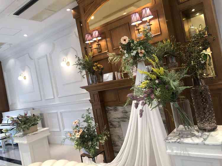 高砂のソファーが基本白しかない点が少し気になった。