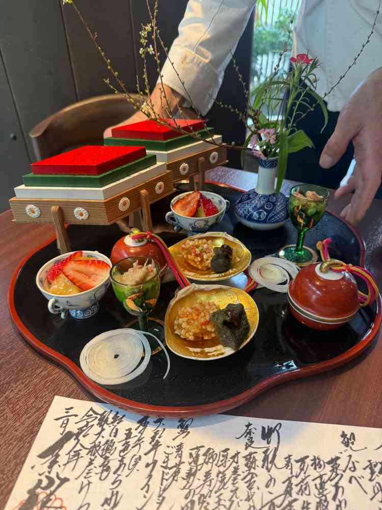 美味しいお食事、試食、料理長が最高