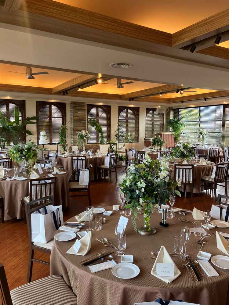 披露宴会場は雰囲気が好きな感じでした