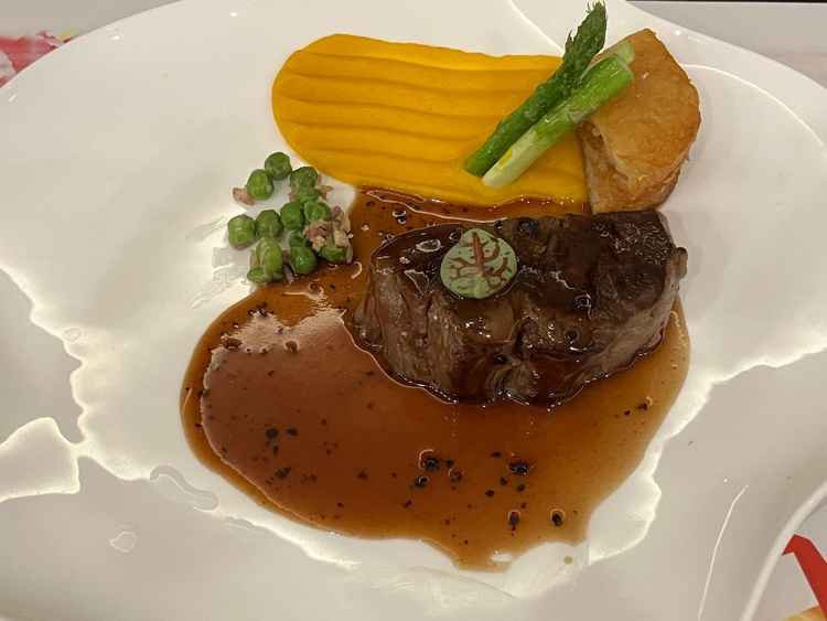 お食事の写真、素材にこだわっており素材の良さを引き立てていて非常に良かったです。