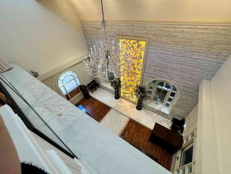 披露宴会場からのチャペル