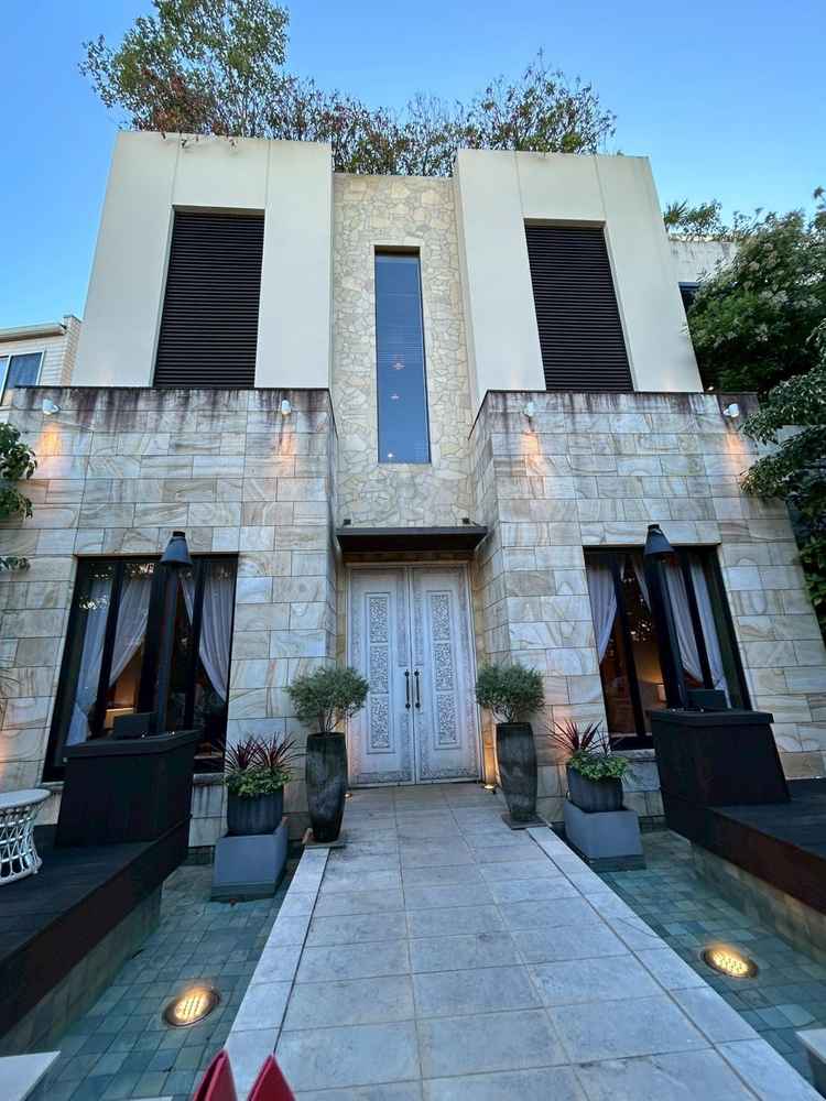 会場正面からの一枚。入口から貸し切りなので、プライベートな空間で過ごせる