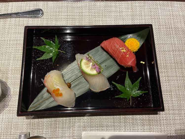 料理が本当に美味しくて手が混んでいました。試食でも楽しませてくれようと丁寧な料理でした。