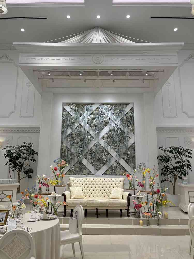 4つある披露宴会場のうちの一つ。白基調で、個人的に結婚式らしさが1番強い会場だったと思います。