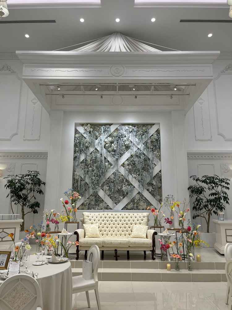 4つある披露宴会場のうちの一つ。白基調で、個人的に結婚式らしさが1番強い会場だったと思います。