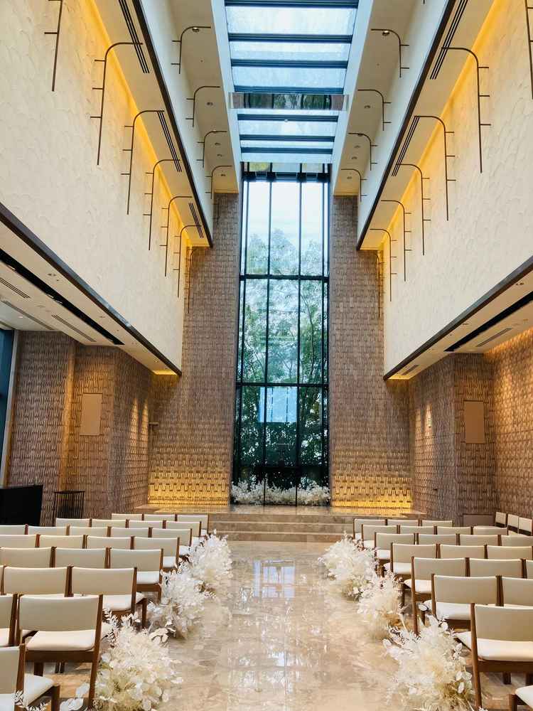天井の高い挙式会場