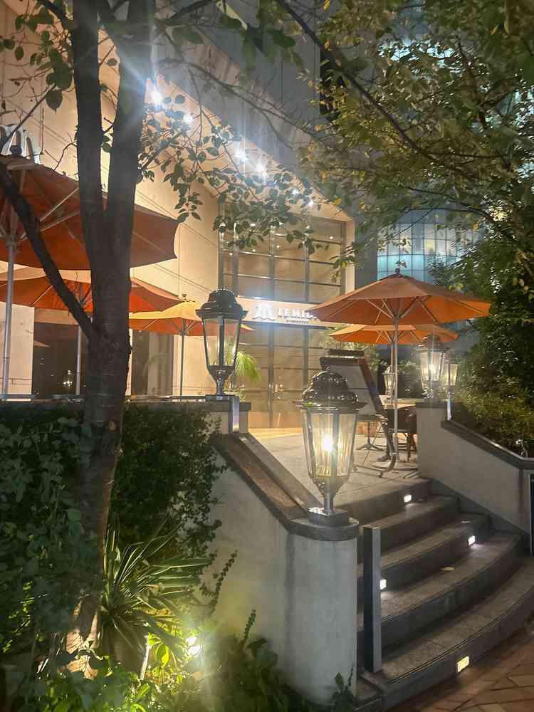 オープンテラスの入り口