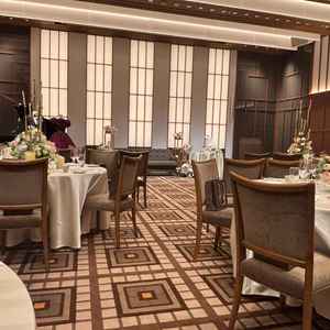 ホテルライクな披露宴会場