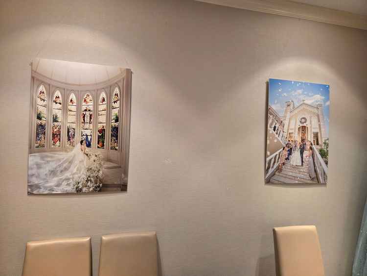 打ち合わせのスタートはカラー診断でした。実際に布をあててやってくださったのがとてもよかったです！