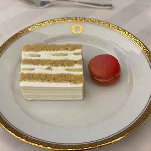 ホテル名物のスーパーショートケーキの写真