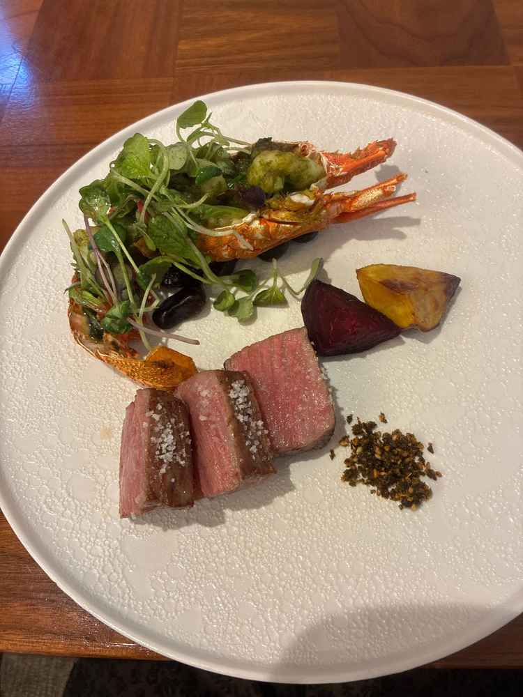 エビもお肉も美味しいし食べやすかった。
