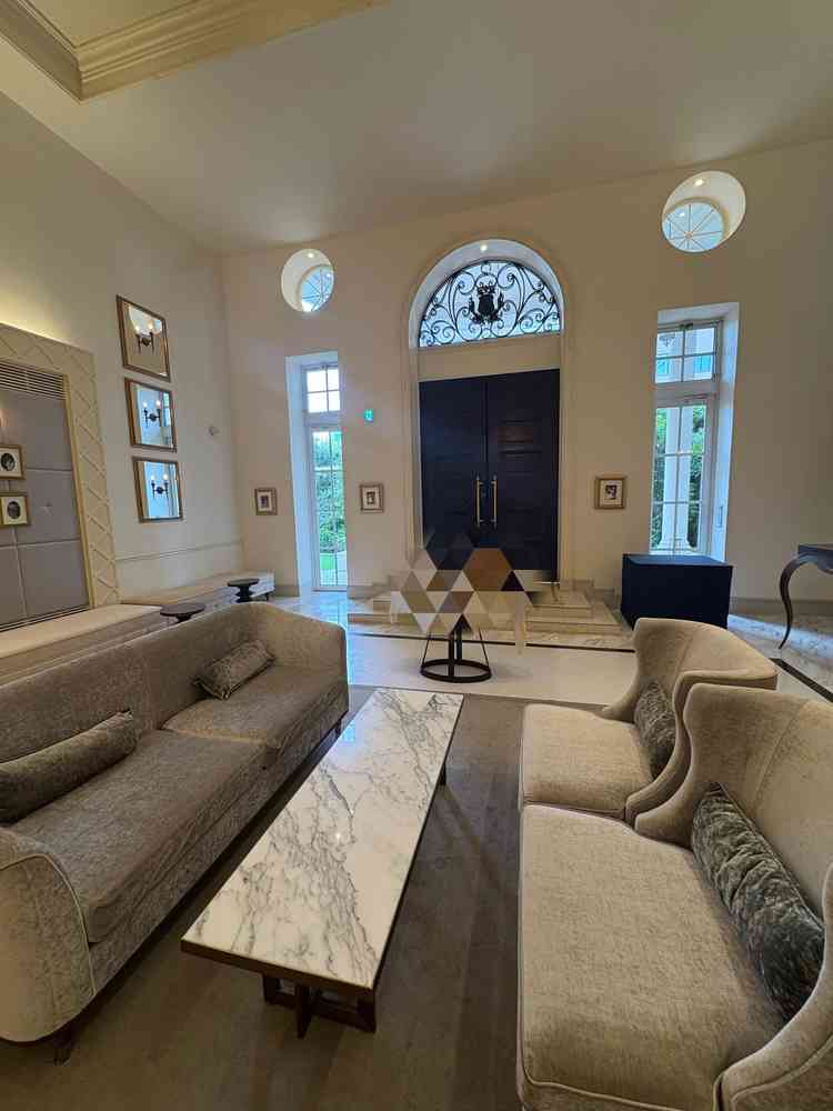 エントランス（中央）