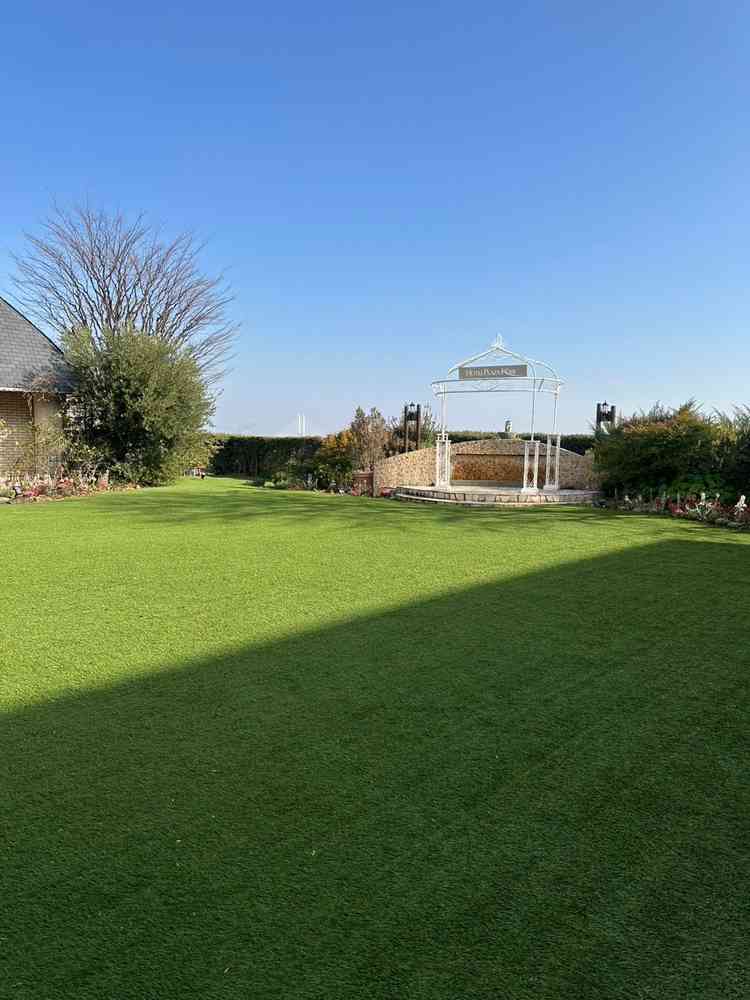 ガーデンチャペル