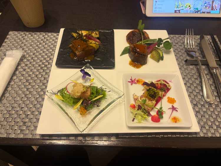 新婦側の苦手な食べ物について対応をいただき、喜んでいた。細かく対応いただけそうと感じた。