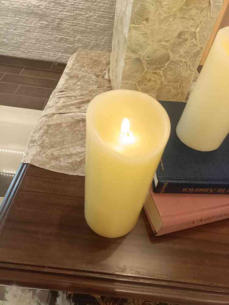 ろうそくまで偽物なのには驚きました。１つ１万円以上するものだと言われました。