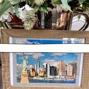 披露宴会場のエントランスに、私達の思い出であるニューヨークの写真を飾っていくださいました。