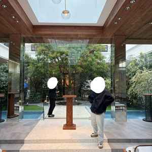 チャペル前方からガーデンが見え、そのまま披露宴会場にも抜けられるのは新しい。