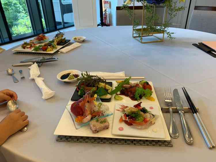 試食会のお料理の写真。和フレンチとフレンチの魚と肉料理