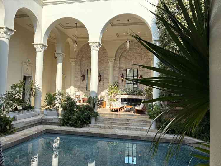 会場中心のガーデン