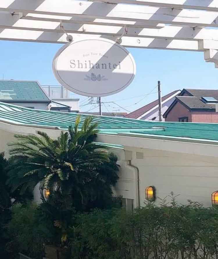 入り口の門