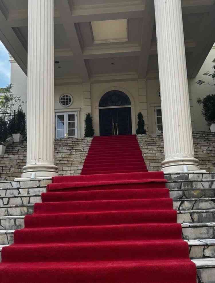 大階段は圧巻でした！