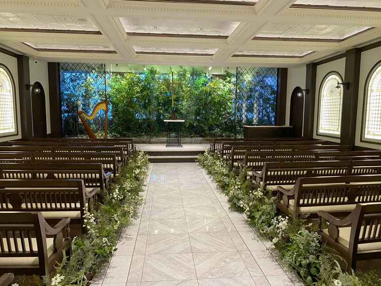 チャペルの奥側が、思ったよりも自然な雰囲気で良かったで。チャペル自体も大きすぎず丁度いい感じでした。