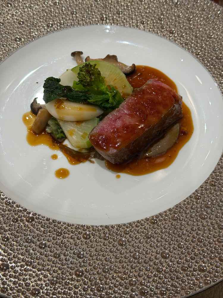 試食会のメインの牛肉。お腹もソースも美味しく、ボリュームもたくさんでした。