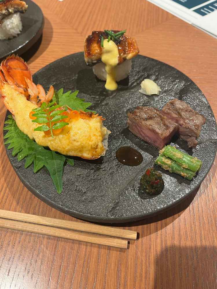 試食で頂いたお料理の一部です。ほんとうに美味しく、お箸で食べやすかったです。