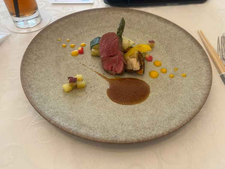 料理のランクを選べて、一定額払うと試食会にも参加できる。