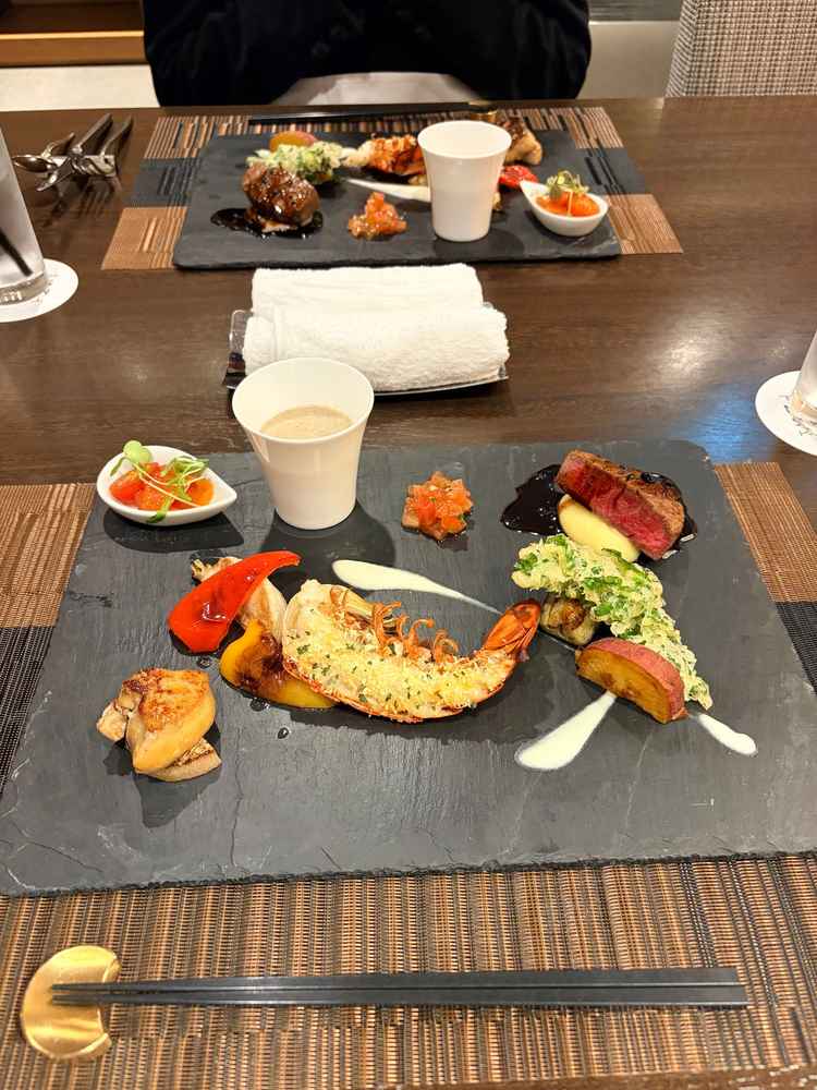 試食がどれもおいしく、特にフォアグラはこの見学の後別の会場でも食べましたが、特に美味しいと感じました