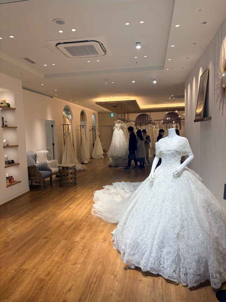 ドレスショップ