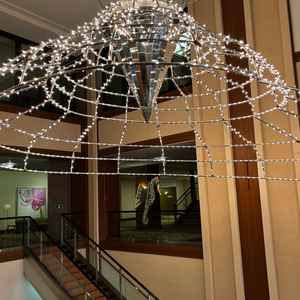 このオブジェの下でファーストミートを行うそうです。迫力がありました