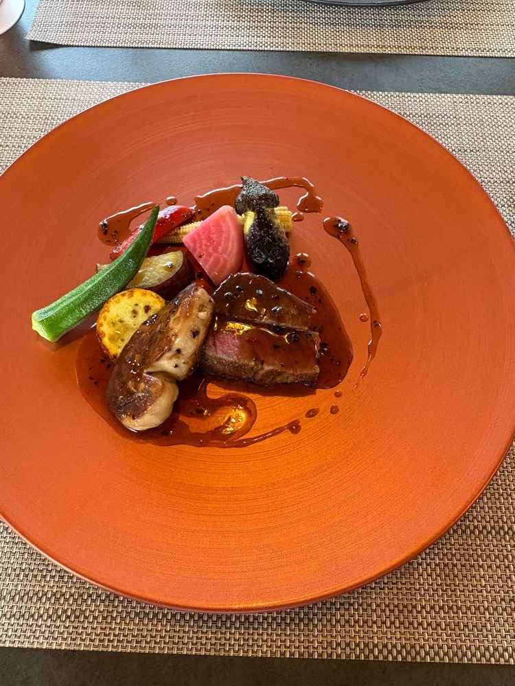 ステーキ、フォアグラ