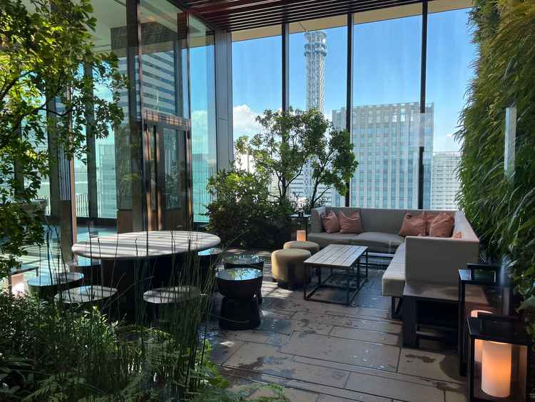 レストラン横 テラス（23F）