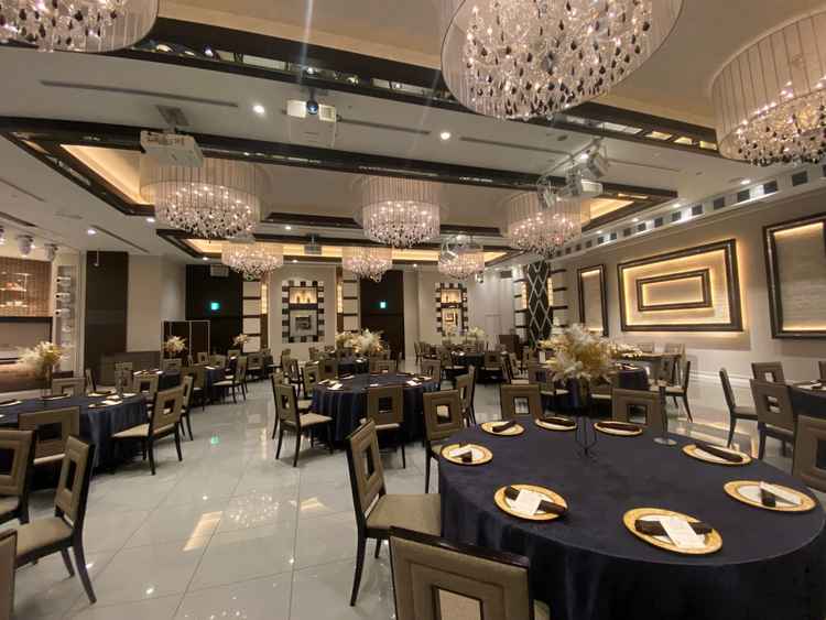 披露宴会場です。大き過ぎず狭くない会場