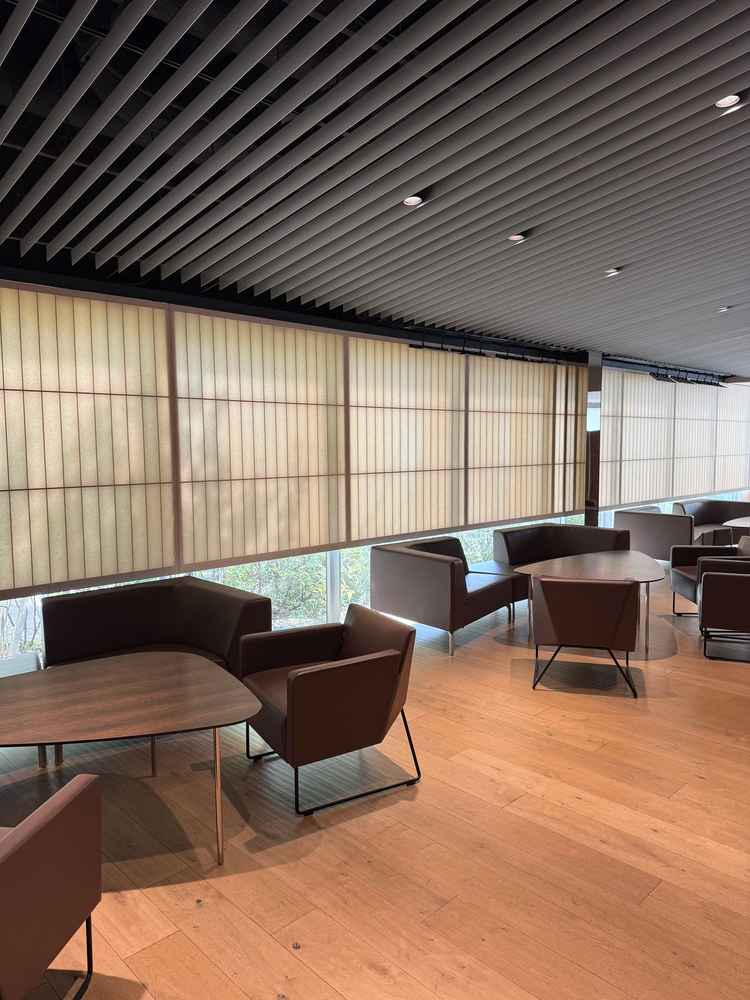 ゲストの待合室。和と洋の融合を感じられる空間でありながら写真を飾ったりできる自由な空間でした。