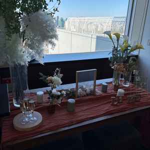 welcomeボードなどを置くところで、welcomeドリンクとフードも美味しいものが用意できる