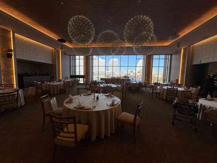 披露宴会場扉側