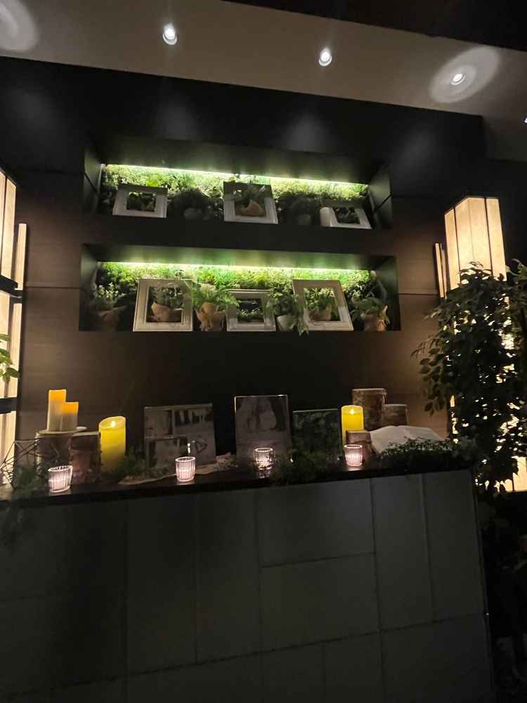 モダンチャペルとスイートレジデンスの間にあるロビー。こちらのアイテムは全てそのまま使用可能だそうです