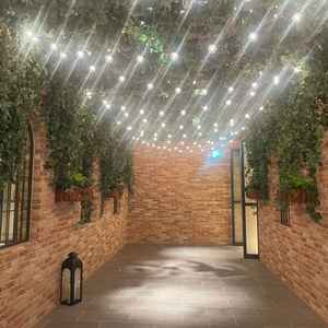 挙式のあとに集まれる場所