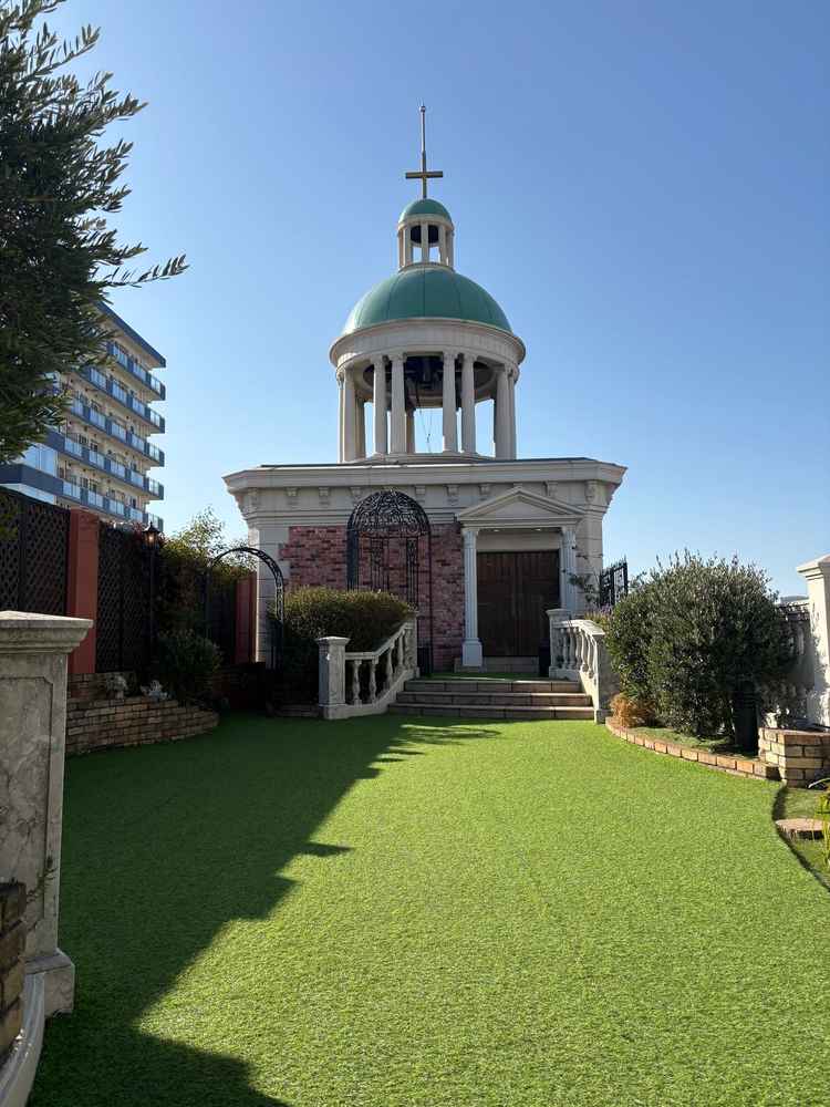 屋上のガーデンも小さいながらも素敵でした。遠くに富士山が見えました。