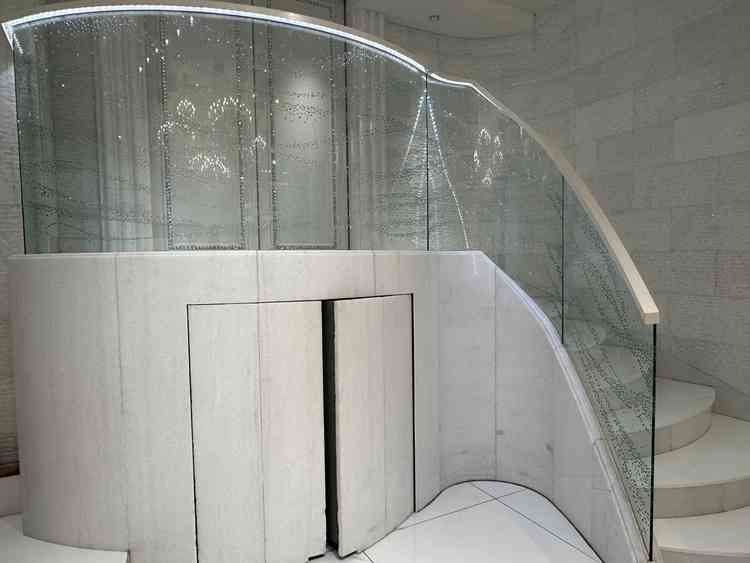 もう少し高めの階段が理想だったが、実物を見たらこれもアリかもと思った。