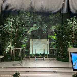 夜の見学でしたが、チャペルも明るく写真映えするなと思います。