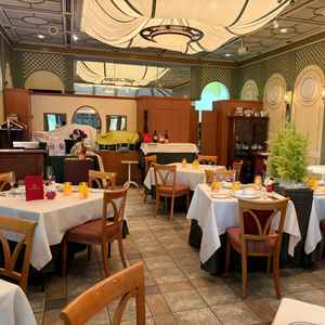 披露宴会場（レストラン）の内観