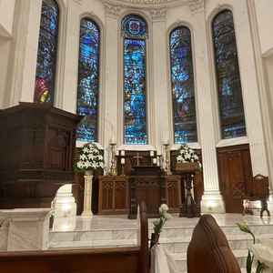 3列目くらいに座って撮影したチャペルです。15時過ぎで日は傾いてます。でも美しいチャペルでした。