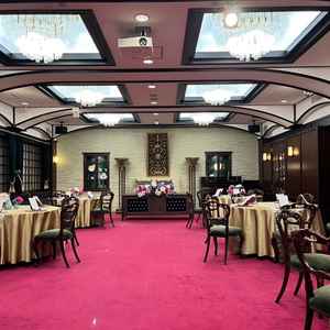 披露宴会場1(キャパ少ない)